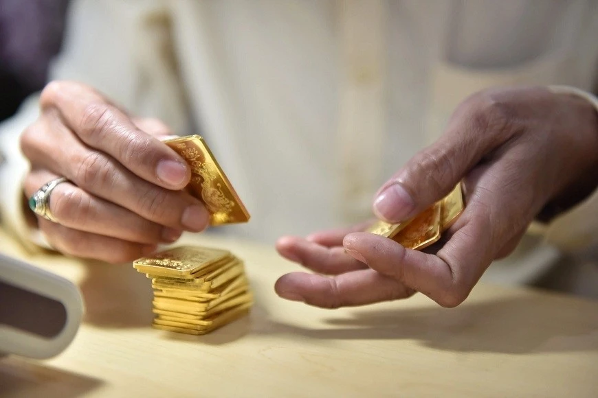 Giá vàng hôm nay giảm sâu, nhà đầu tư cảnh giác rủi ro lớn