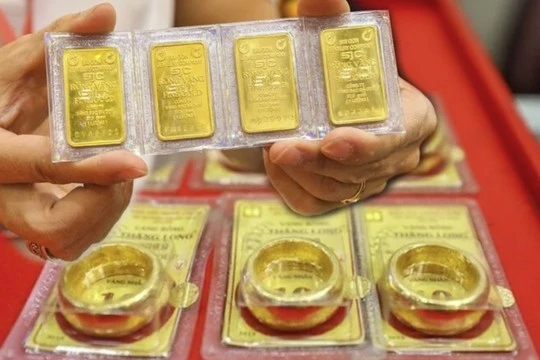 Giá vàng hôm nay giảm mạnh, thị trường biến động trước áp lực quốc tế