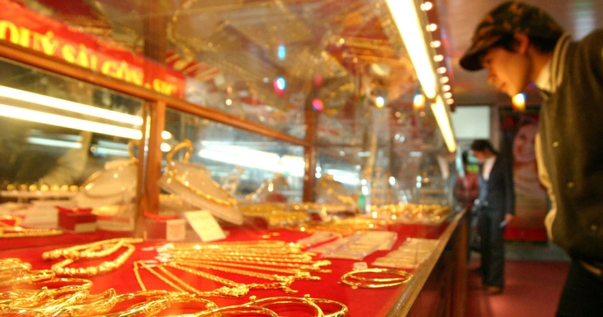 Giá vàng Việt Nam cao hơn thế giới gần 30 triệu đồng/lượng: Nguyên nhân và tác động