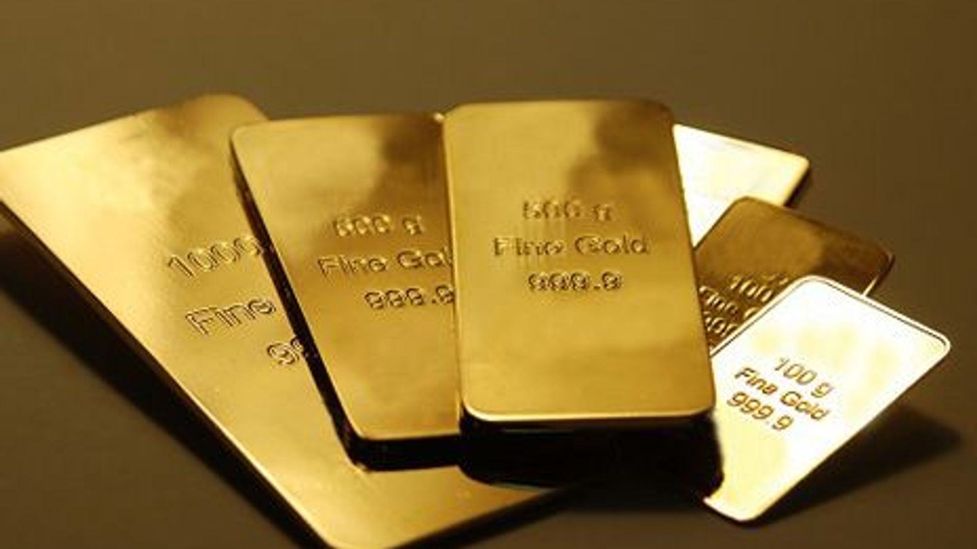 Giá vàng và bạc bật tăng mạnh khi USD giảm sau kỳ vọng hòa bình Iran